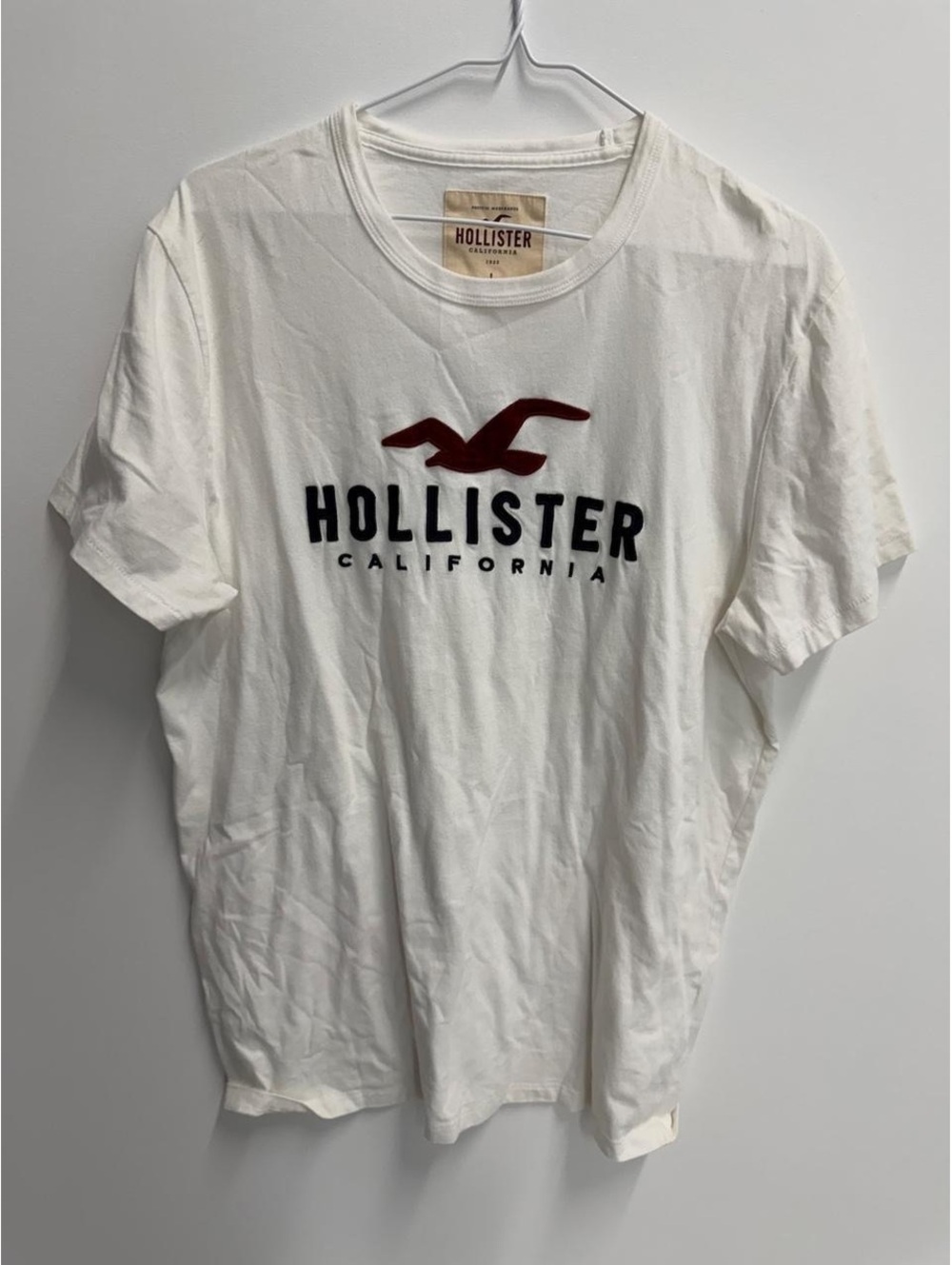 Hollister California white graphic T shirt